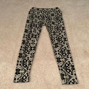 LULAROE LEGGINGS ONE SIZE 0/12
